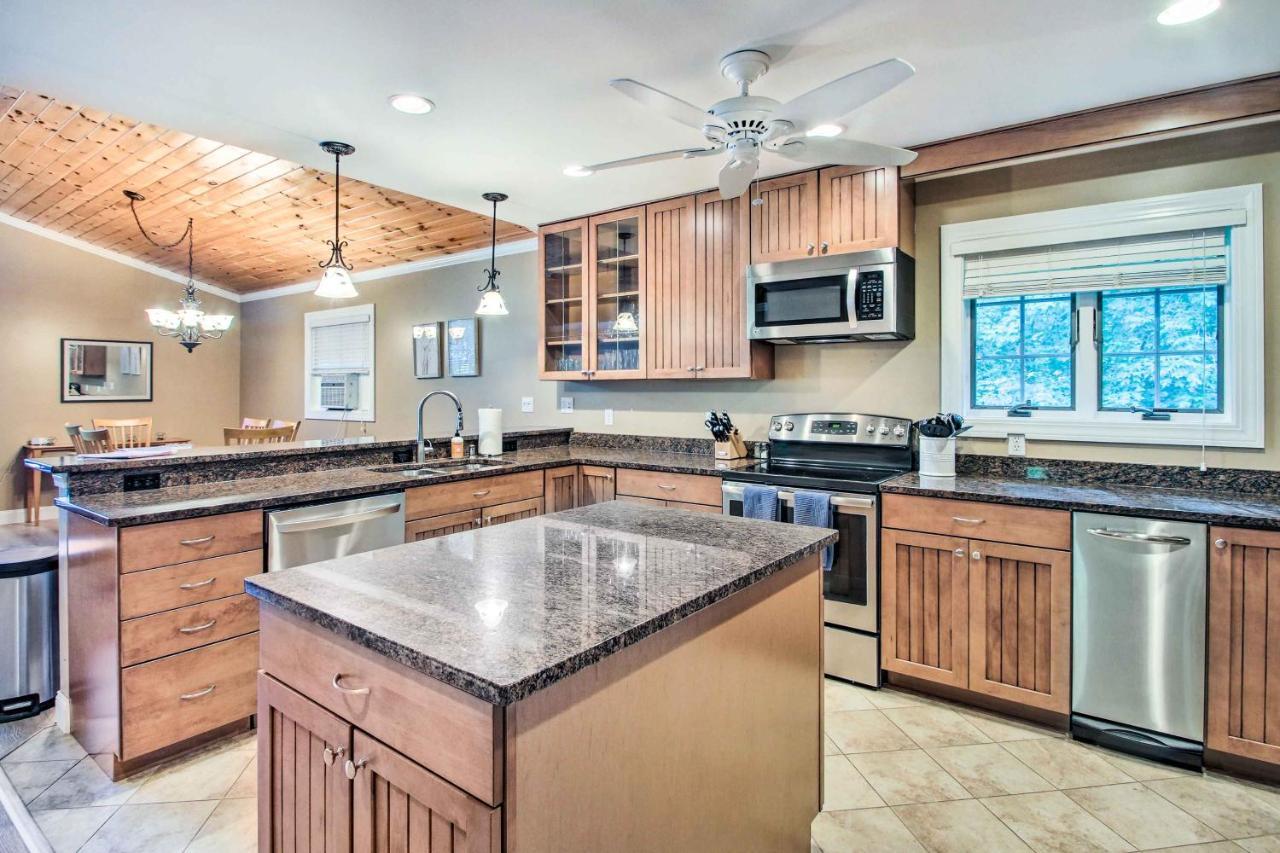 Readfield Retreat With Lake Maranacook Views! Екстер'єр фото